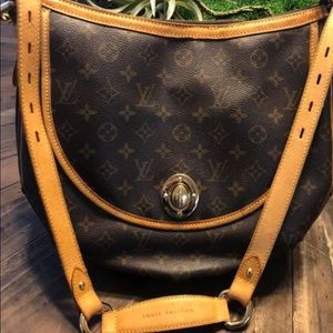Authentic Louis Vuitton Talum GM purse